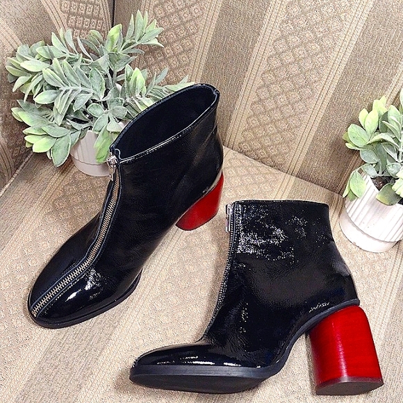 Linea Azzurra Shoes - Linea Azzurra Vera Pella Parent Leather Zip Up Ankle Bootie